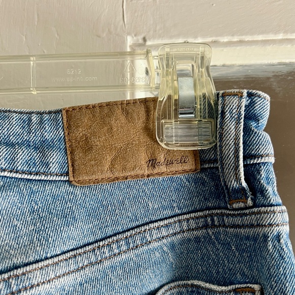 Madewell Curvy 90s Straight Jean, Size 27 - Picture 4 of 5